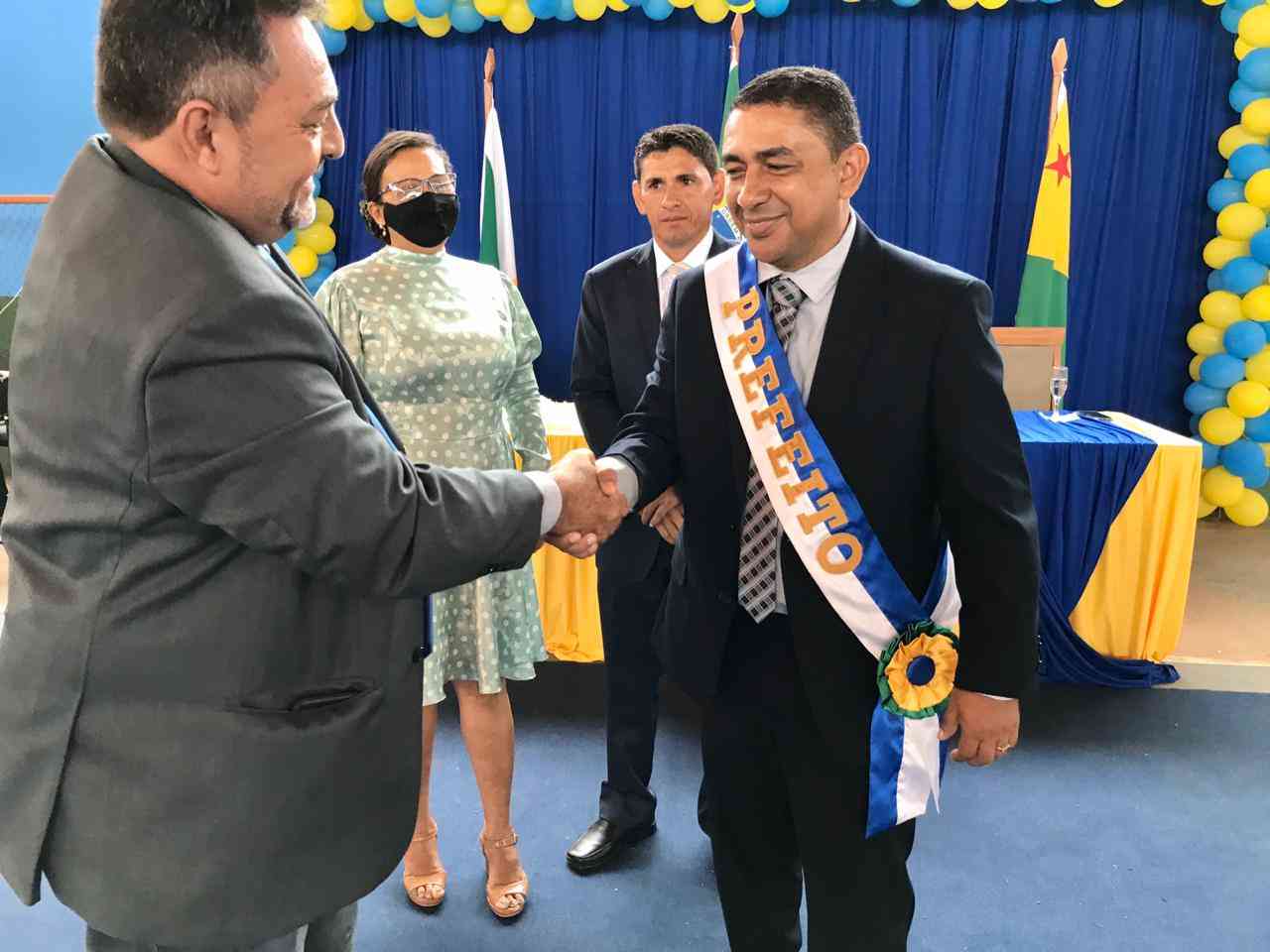 Prefeito C Sar Andrade E O Vice Prefeito Guarsonio Melo S O Empossados