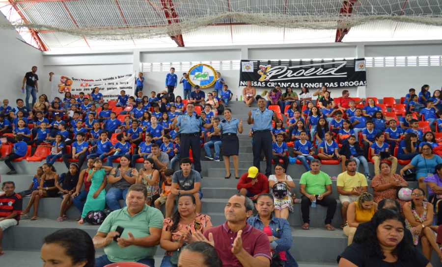 6º BPM realiza formatura de alunos do Proerd em diversas escolas de